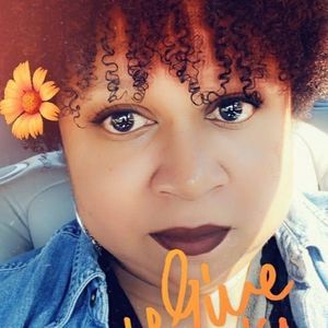 Meet your Posher, Nikki